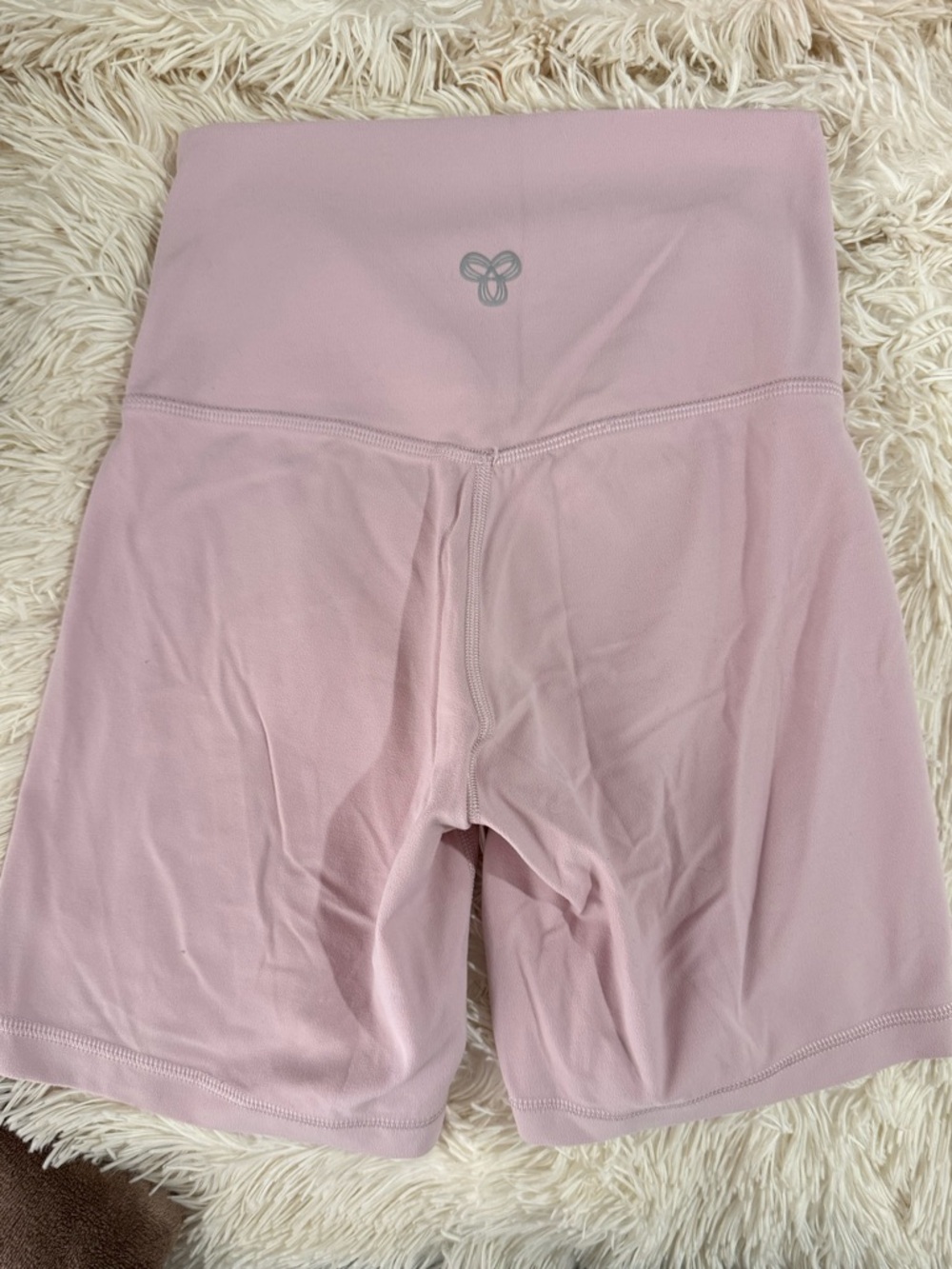 Aritzia TnAction biker short and tank set - Picture 5 of 6